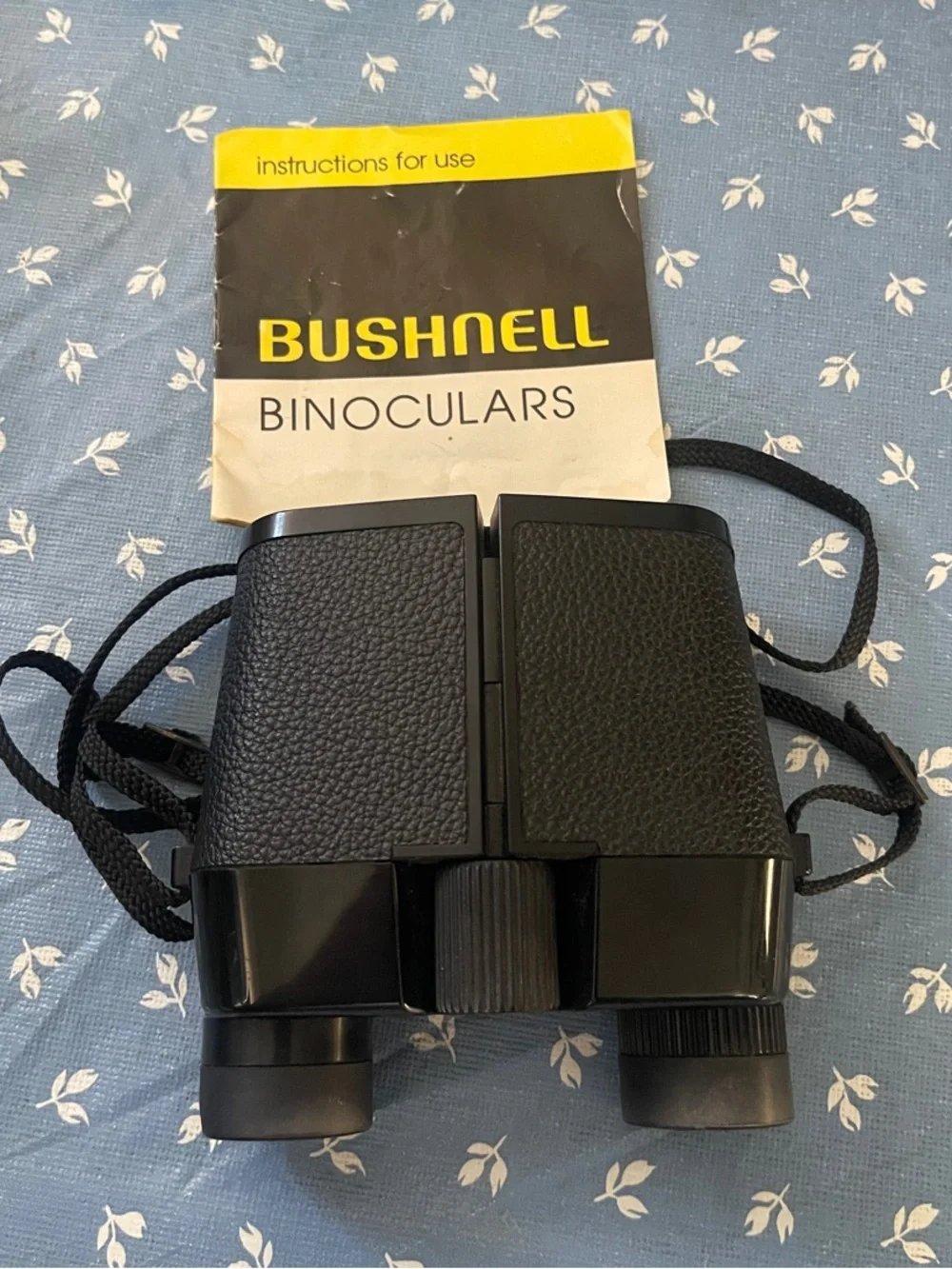 Compact Binoculars in Black